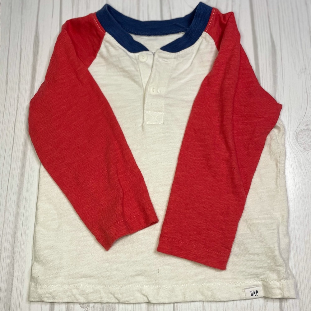 Gap long sleeve shirt